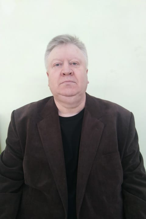 Попов Геннадий Александрович.